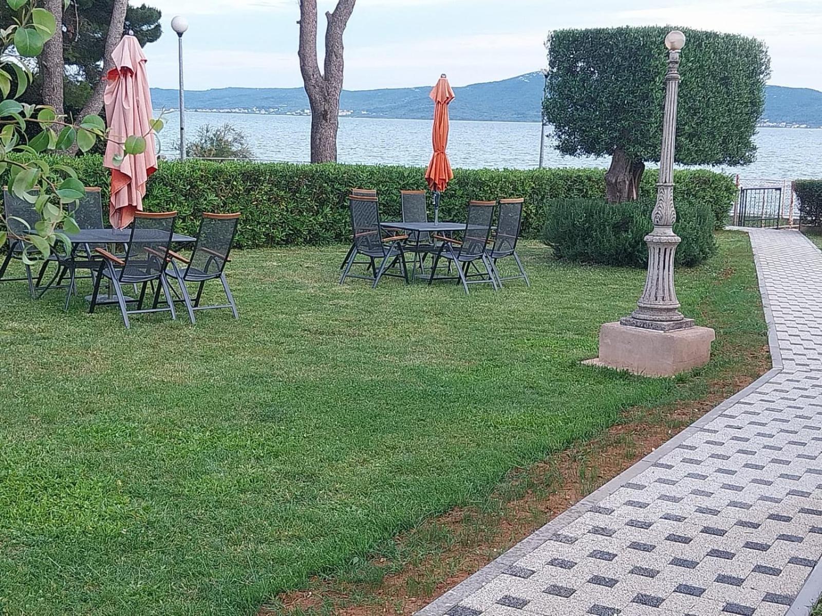 Apartments Becky On A Sandy Beach Without Crowd Sukošan エクステリア 写真