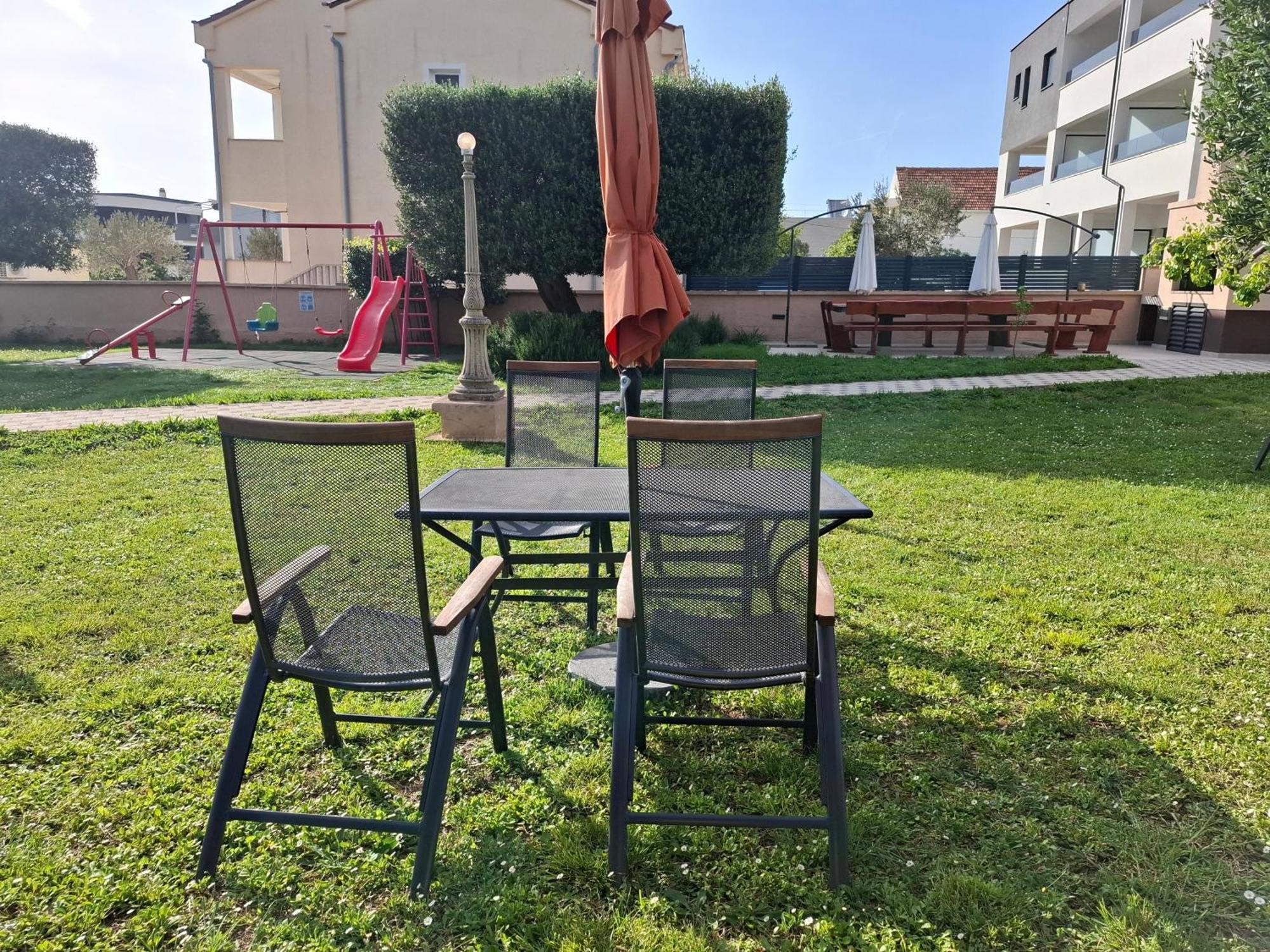 Apartments Becky On A Sandy Beach Without Crowd Sukošan エクステリア 写真