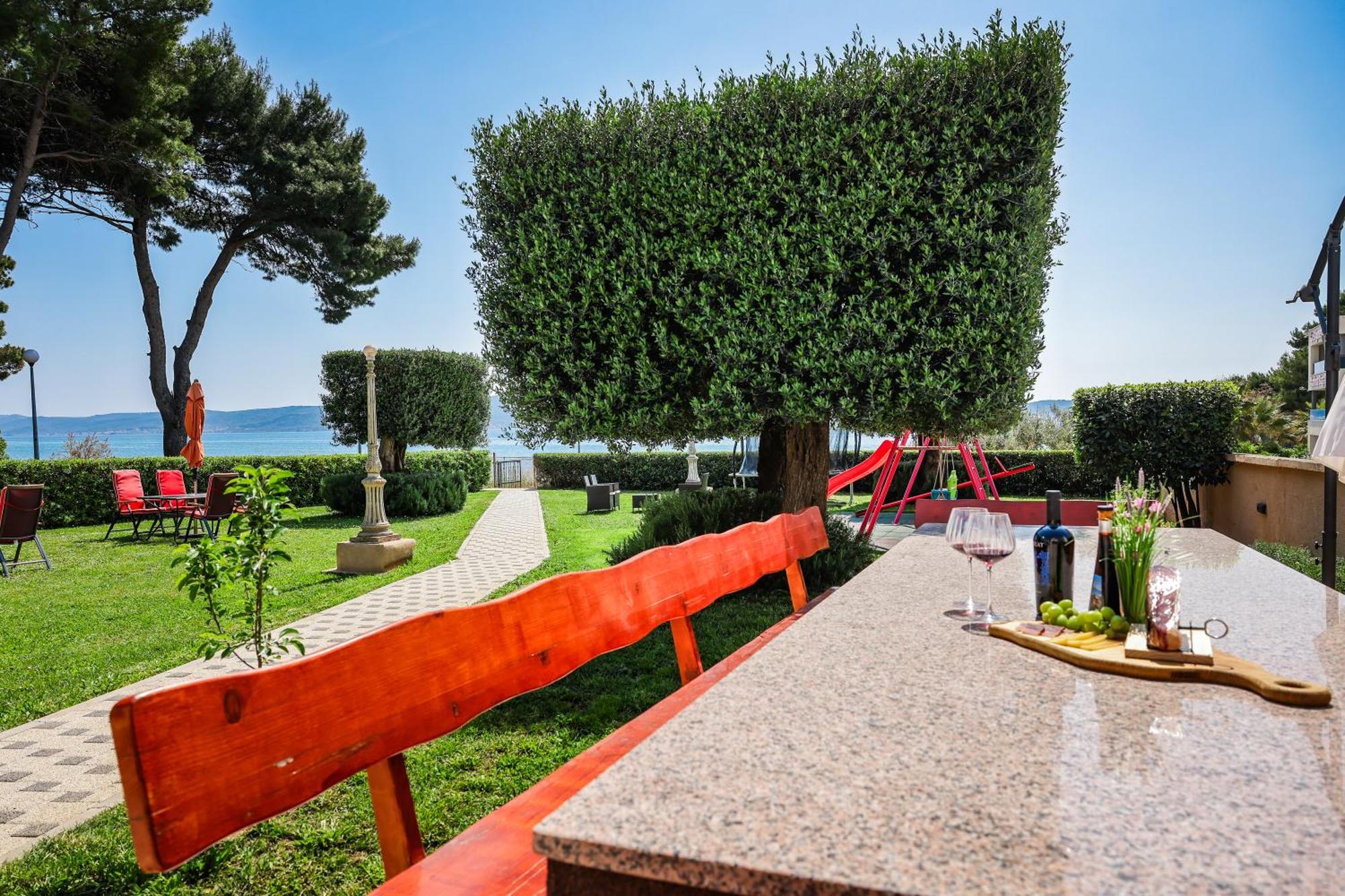 Apartments Becky On A Sandy Beach Without Crowd Sukošan エクステリア 写真