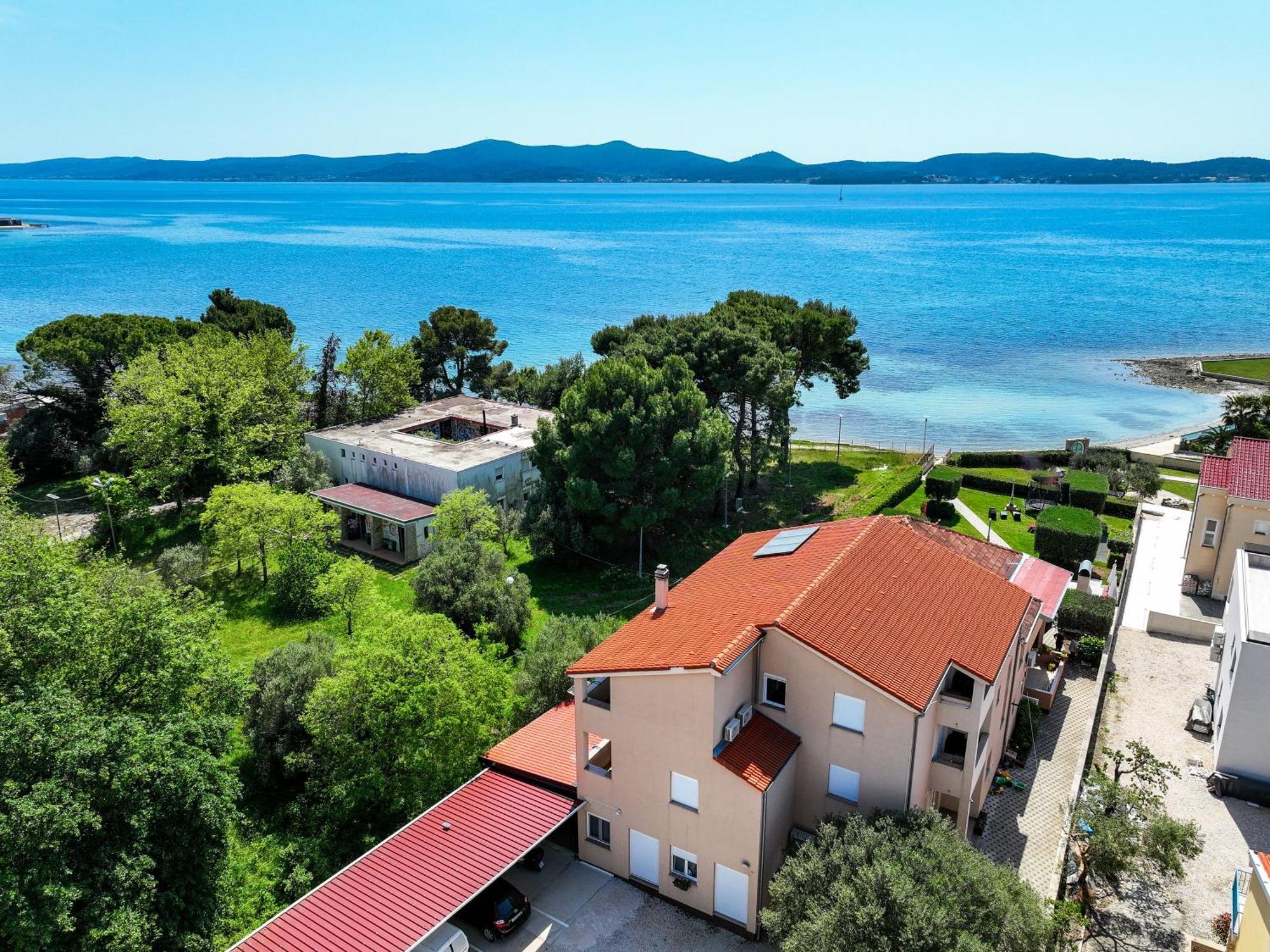 Apartments Becky On A Sandy Beach Without Crowd Sukošan エクステリア 写真