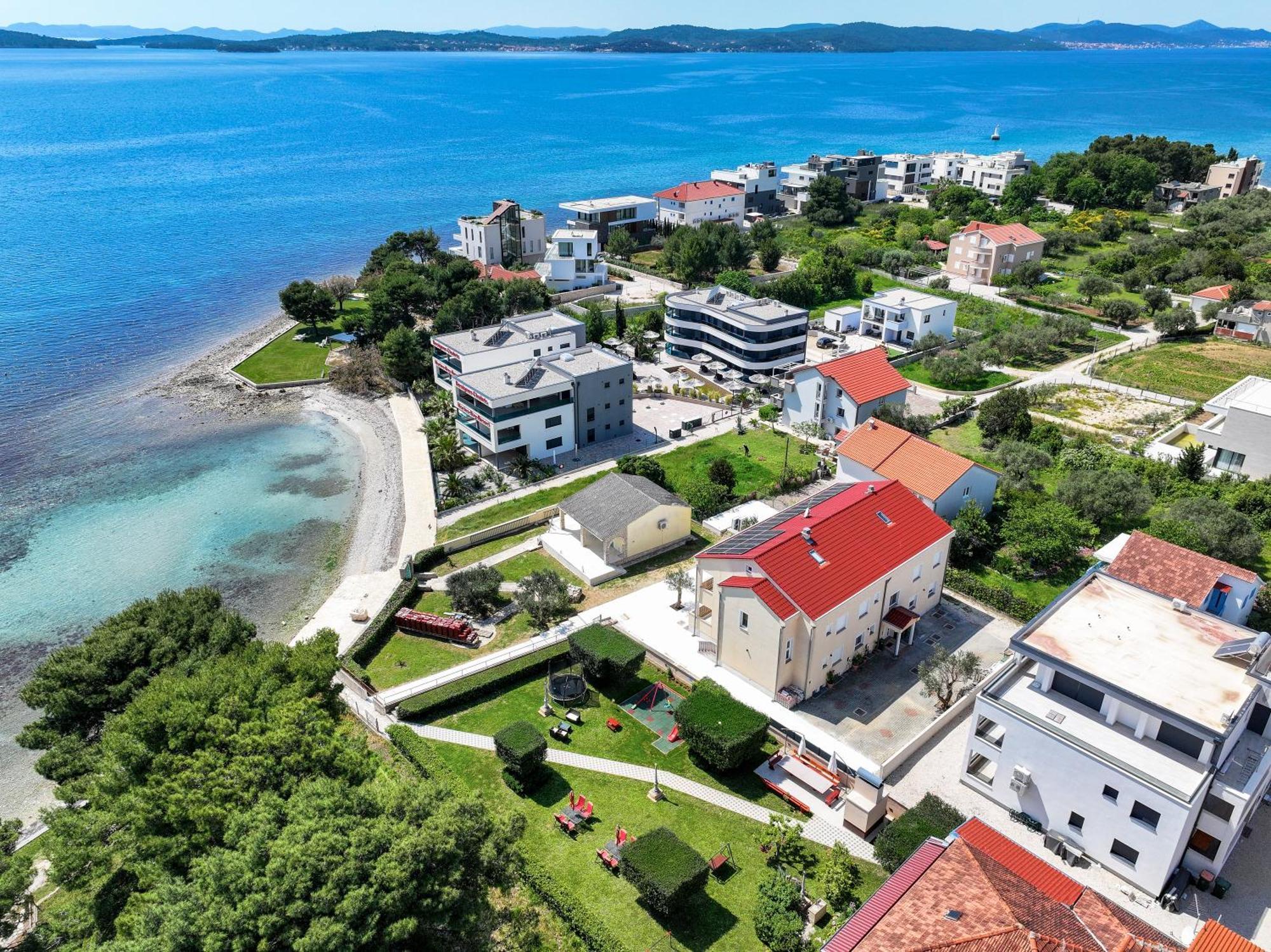 Apartments Becky On A Sandy Beach Without Crowd Sukošan エクステリア 写真